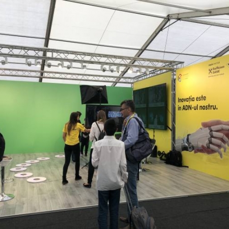 raiffeisen bank bucharest technology week 2018 2 450x450 RAIFFEISEN BANK   Bucharest Technology Week 2018
